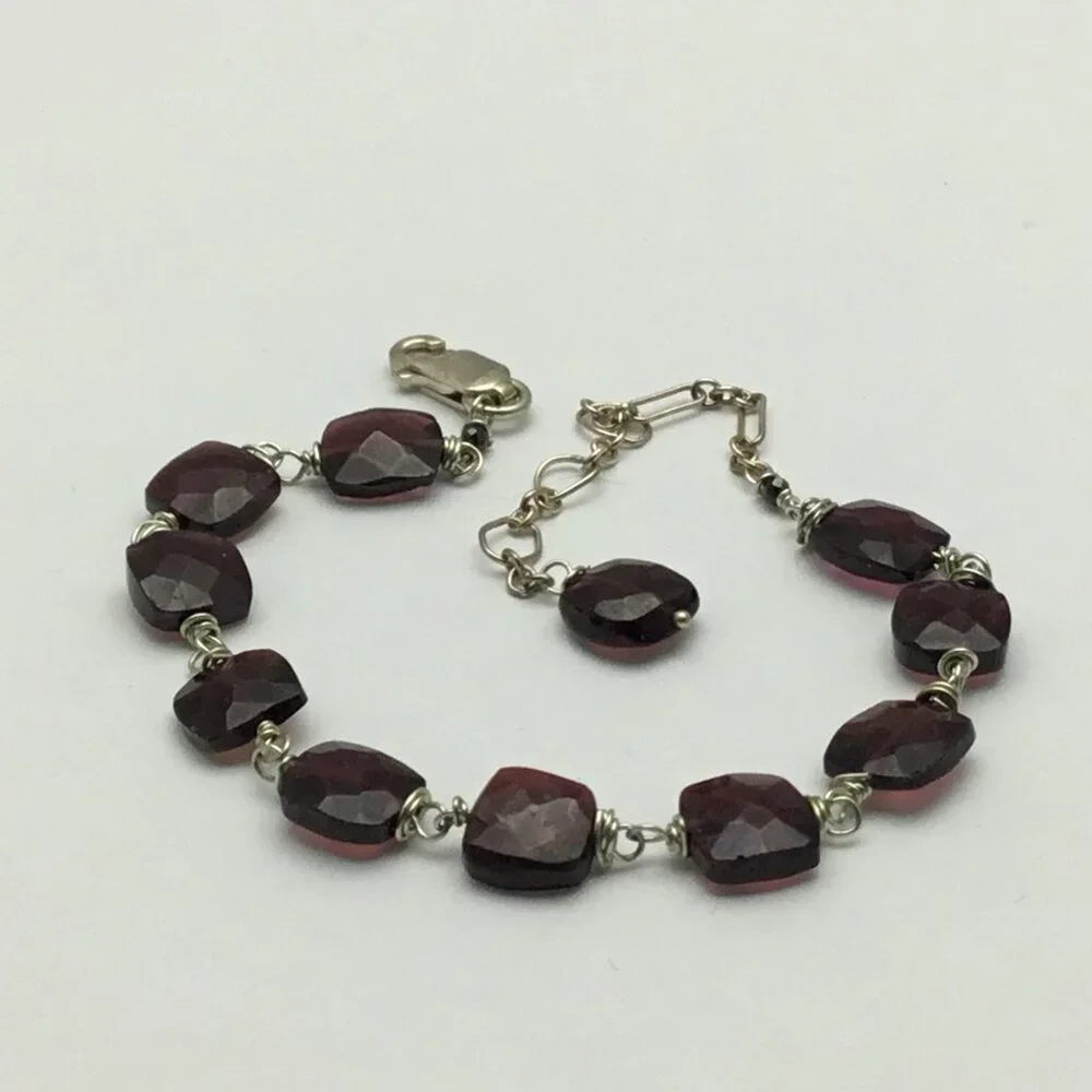 NWOT Artisan 930 Argentium® Sterling Silver Cushion Natural‎ Garnet Bracelet
